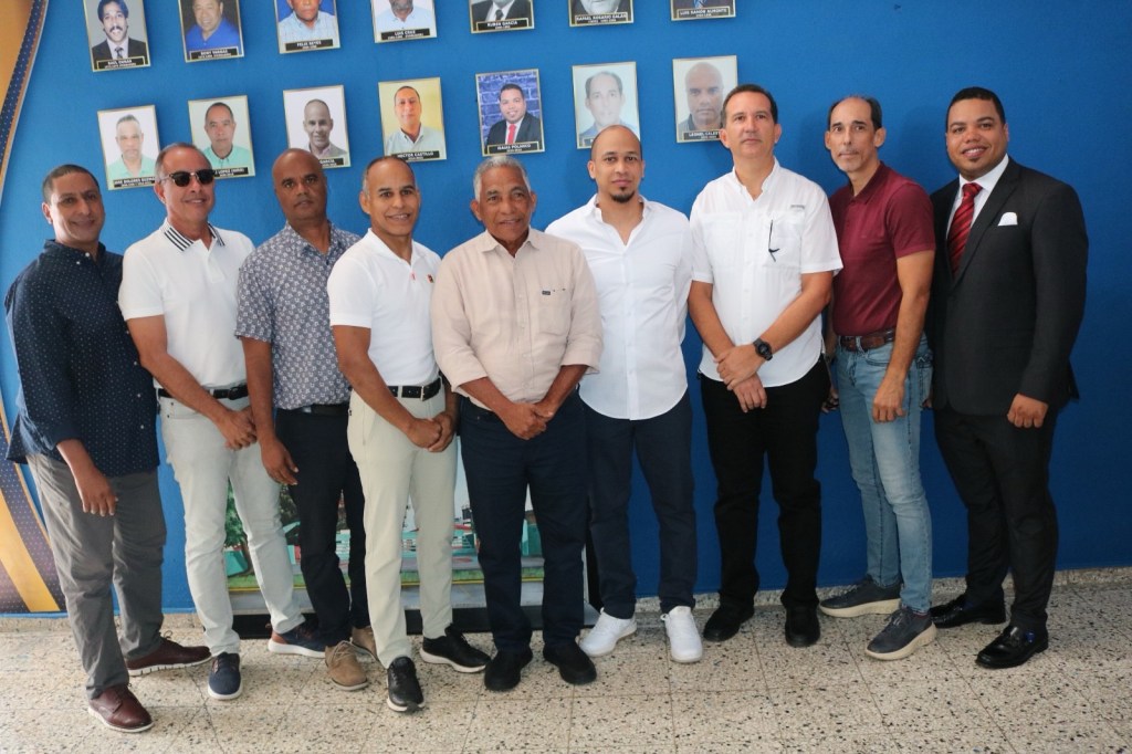 Club San Martín desvela galería de expresidentes con suculento desayuno en su 50 aniversario, dedicado a la memoria de Rey&nbsp;Durán