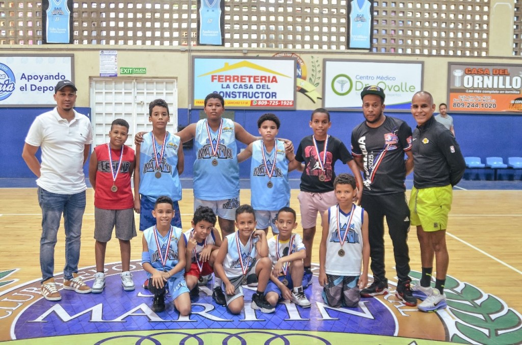Equipo Anderson Hernández se corona campeón en torneo Benjamín-Minibasket del 50 aniversario del Club San&nbsp;Martín